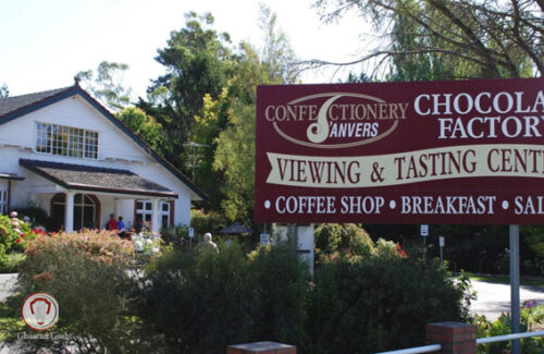 تور سال نو مونترو 7 Meson Chocolate Fare Factory in Brook