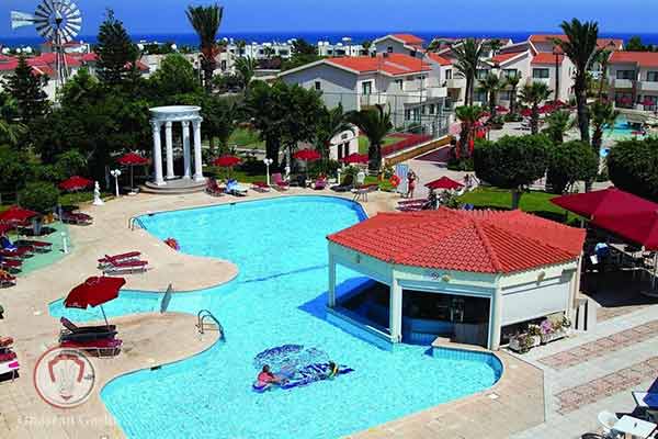 کرون ریزورت هنیپا