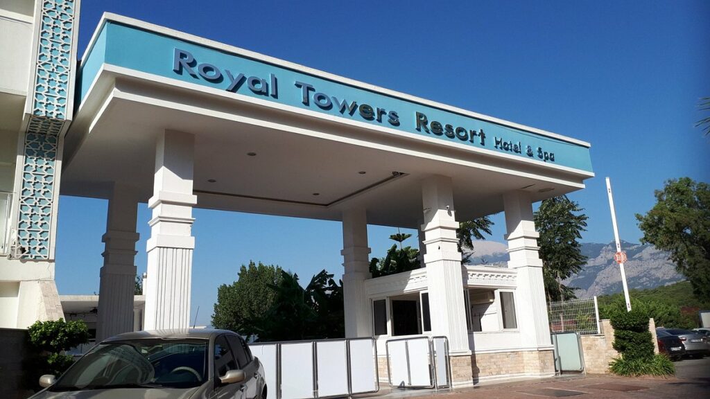 royal-towers-resort-hotel